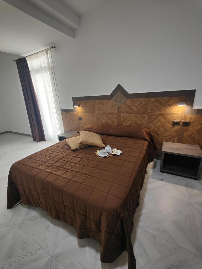 Hotel Eboli Kültér fotó