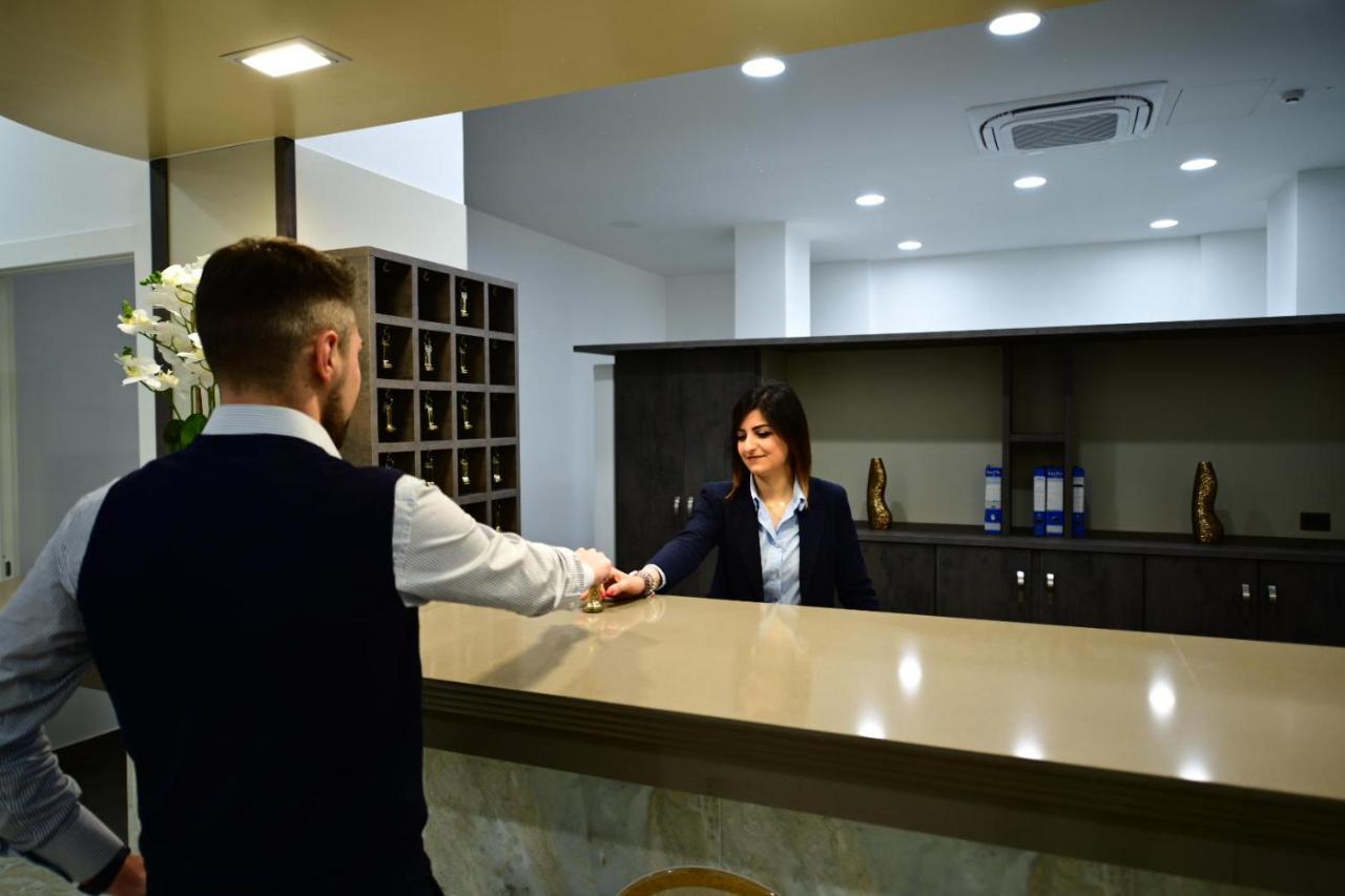 Hotel Eboli Kültér fotó